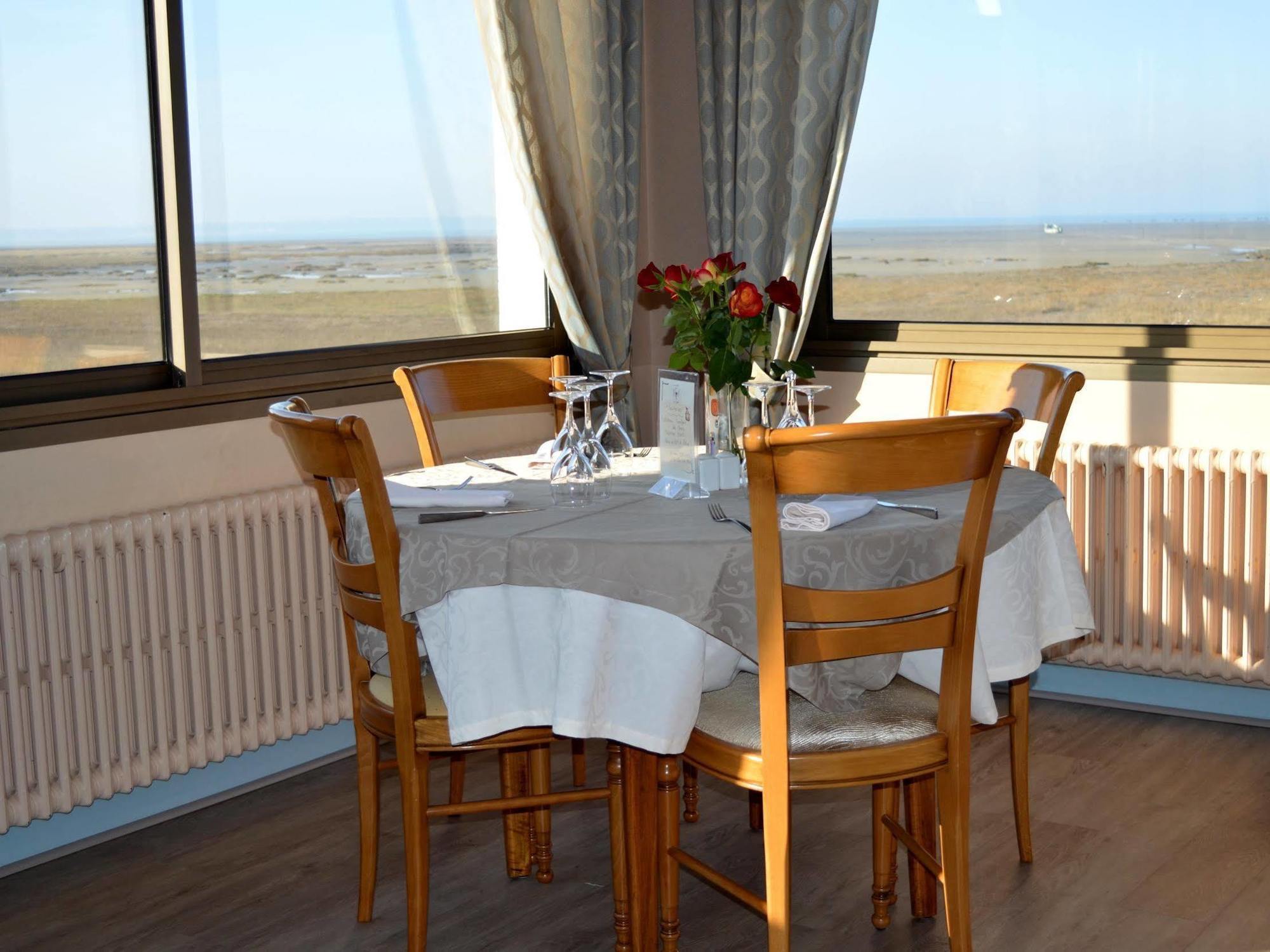 Logis Le Bretagne 2* Le Vivier-sur-Mer